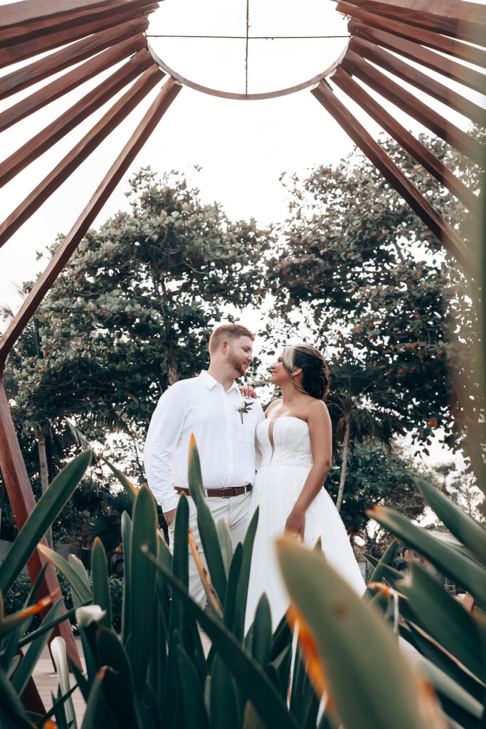 Destination wedding couple in Mexico