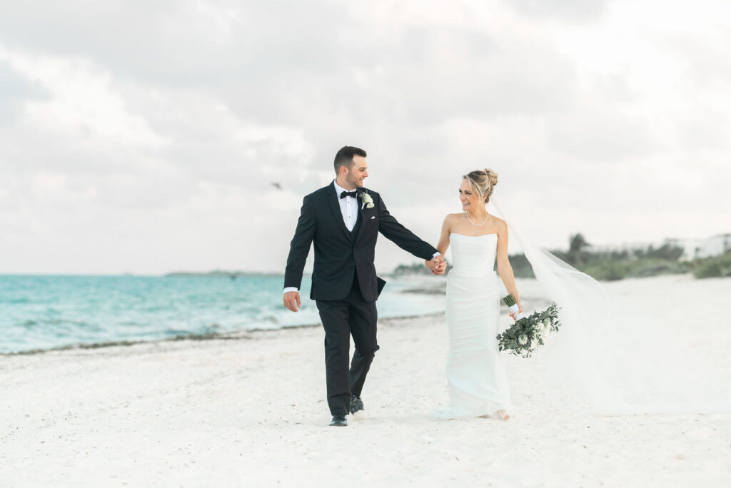 Atelier Playa Mujeres Beach Wedding Couple