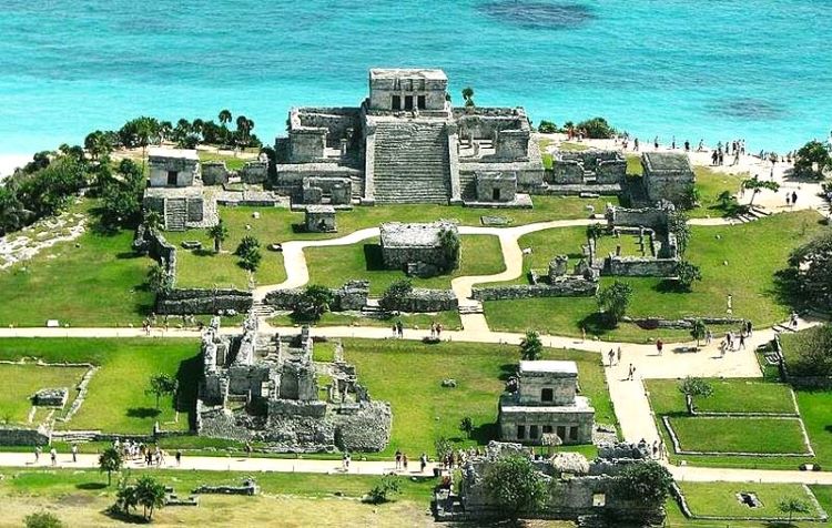 beautiful Tulum Ruins in fun things to do in Mexico 