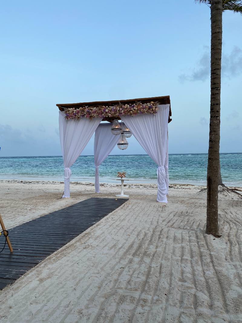 beach wedding venue in Tulum at Secrets Akumal